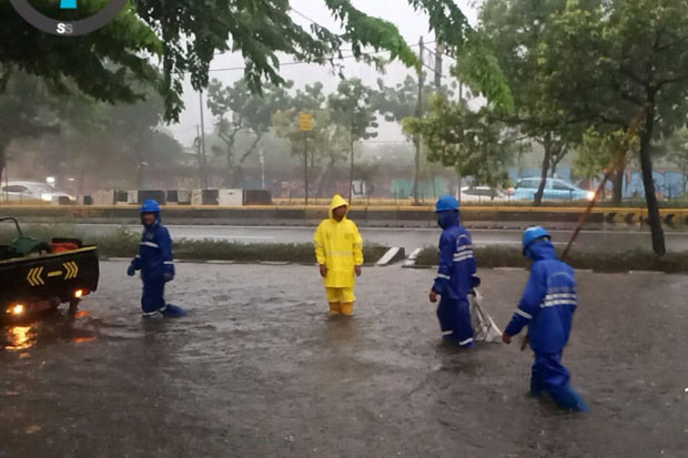 Jakarta Diguyur Hujan...