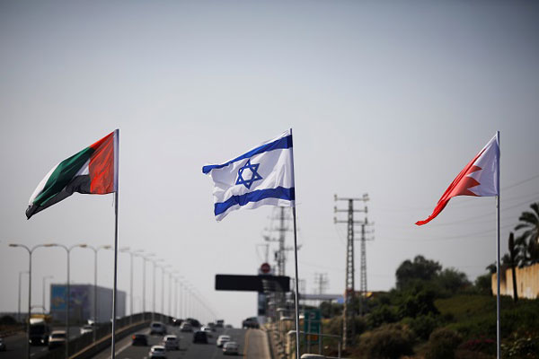 Aktivis: Israel Galang...