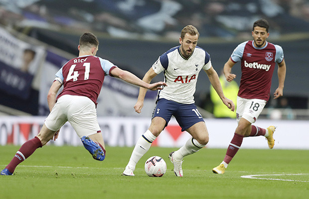 Babak I: Tottenham Bantai...