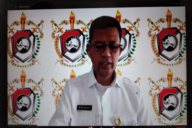Rektor Unhan Laksdya...