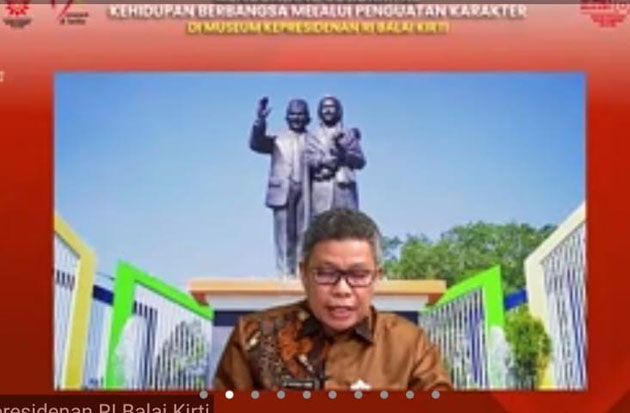 Taufan Pawe Paparkan...