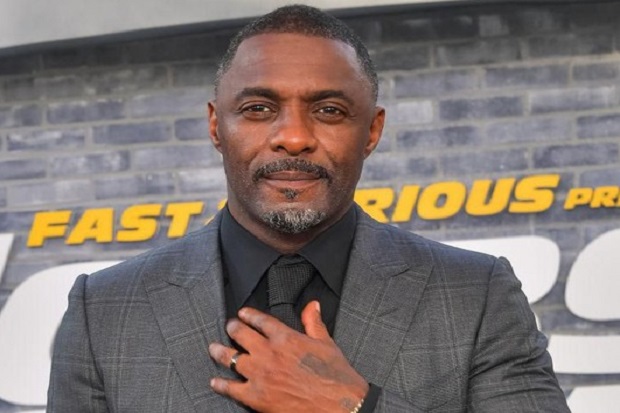 Idris Elba Kembali Hentikan...