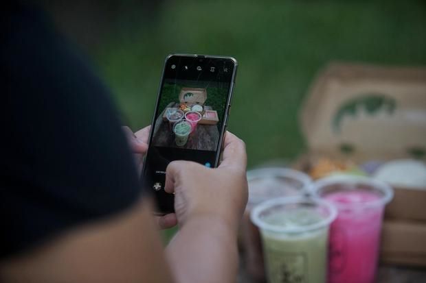 Lapak Offline Berdarah-darah,...