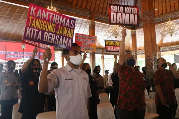 Wong Solo Sepakat Tolak...