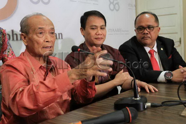 Syafii Maarif Imbau...