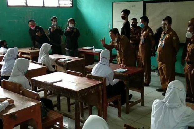 Perhimpunan Pendidikan...