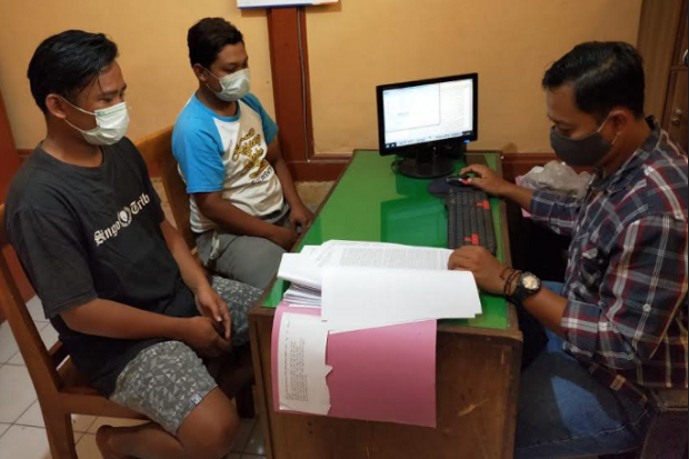 Komplotan Pencuri Tabung...