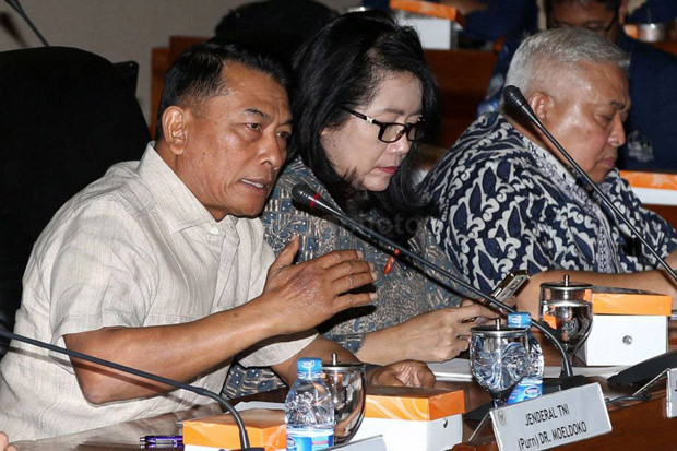 Sebut Jokowi Ambil Risiko,...