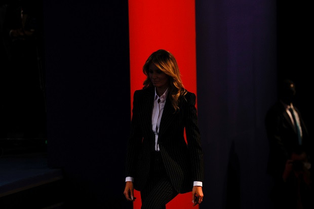 Batuk-batuk, Melania...