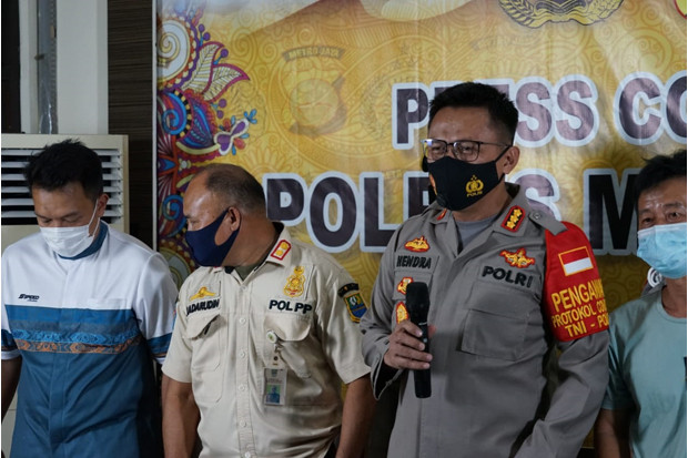 3 Pembuang Sampah di...