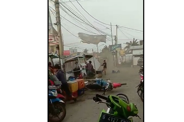 Angin Puting Beliung...