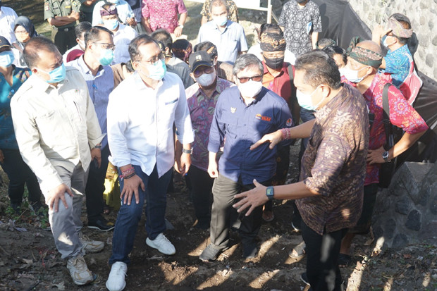 Wamen LHK Tinjau Pembangunan...