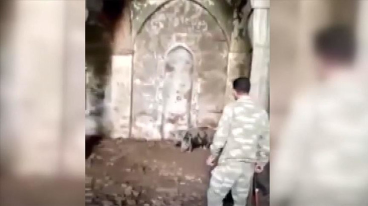 Parah, Masjid Dijadikan...