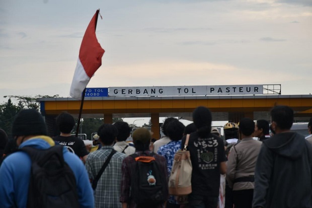 Nyaris Duduki GT Pasteur,...