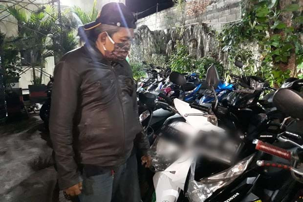 Kepergok Curi Motor,...