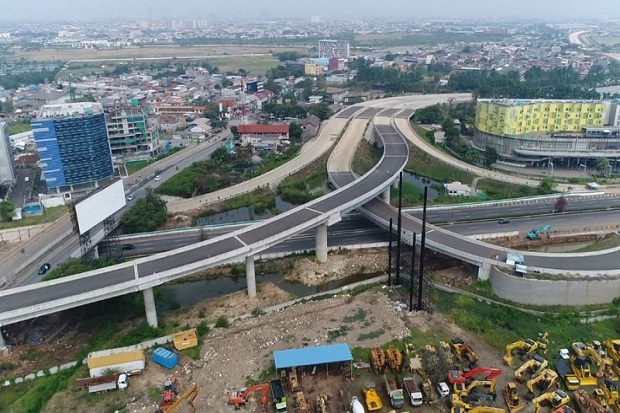 Akhir Tahun Enam Tol...