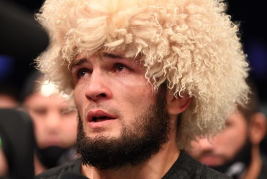 Khabib Menangis: Aku...