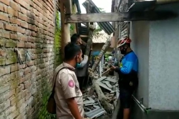 Dampak Gempa 5,9 SR...