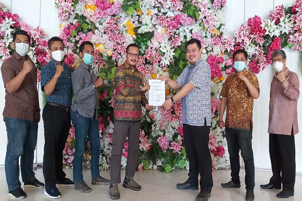Peradi Pergerakan Bentuk...