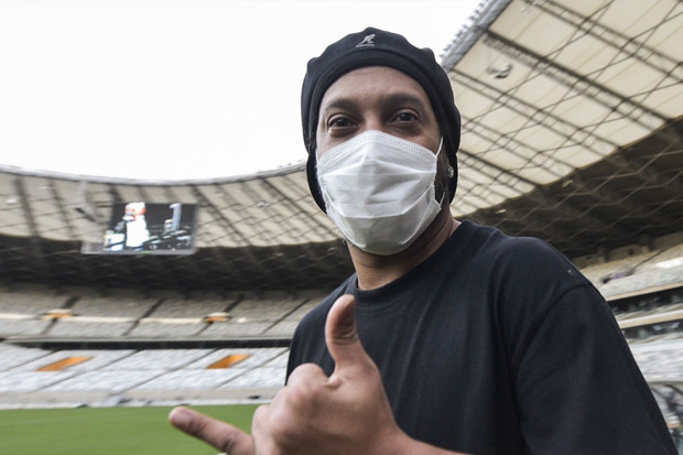 Ronaldinho, Legenda...