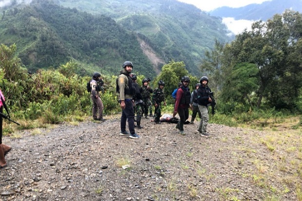 Tim Gabungan TNI/Polri...