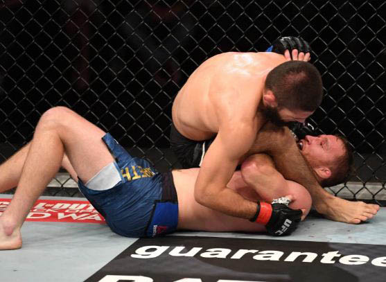 Gaethje Dibikin Pingsan,...
