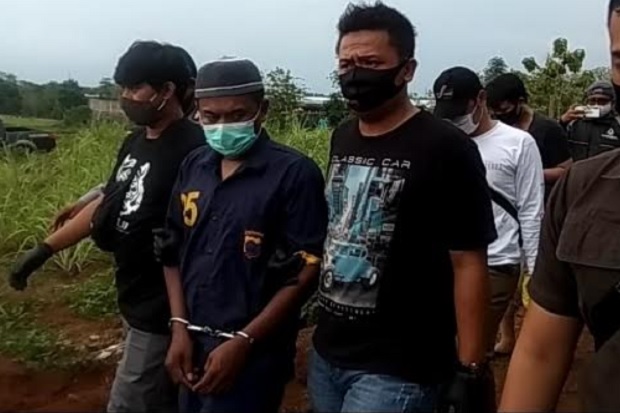 Kaki Terbakar, Eko Terus...