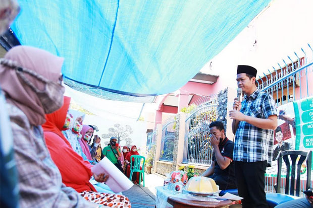 Warga Kelurahan Jongaya...