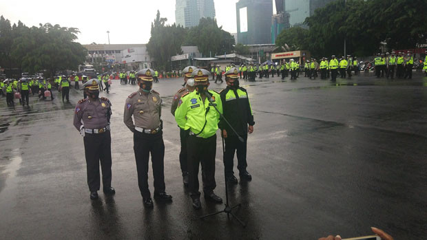 Gelar Apel Pasukan Pengamanan...