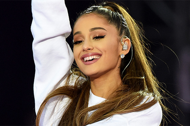 Ariana Grande Resmi...