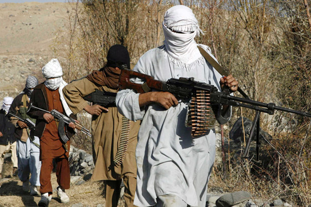 Taliban Serang Markas...