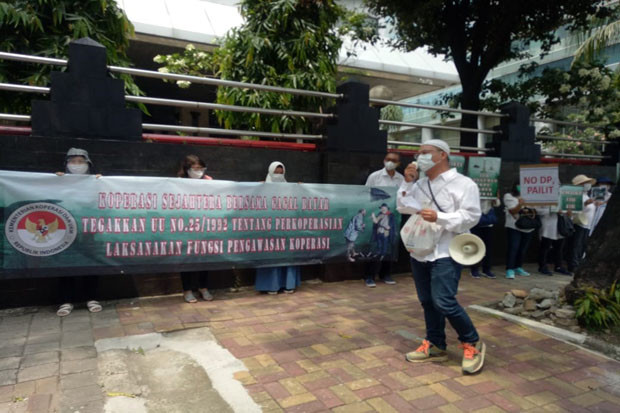 Anggota KSP Sejahtera...