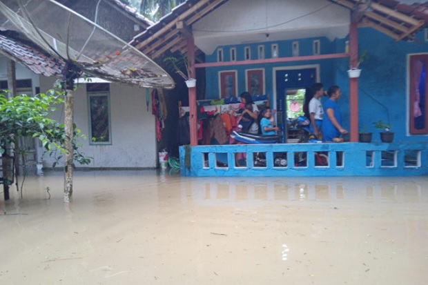 Banjir dan Longor Terjang...