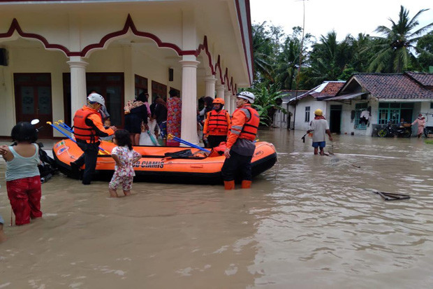 Ratusan KK di Ciamis...