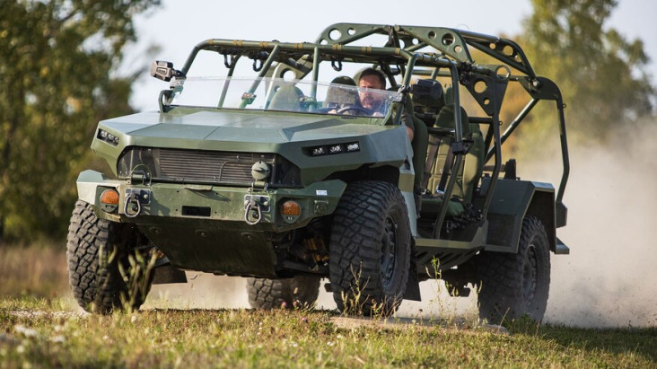 Lupakan Hummer, Tentara...