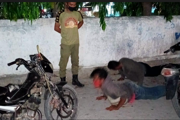 Tidak Menggunakan Masker,...