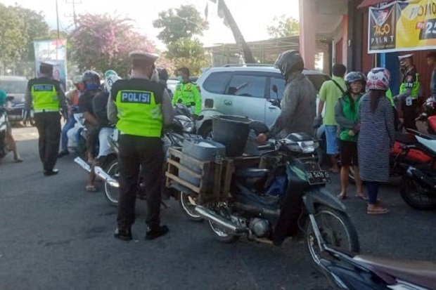 Ratusan Pelanggar Terjaring...