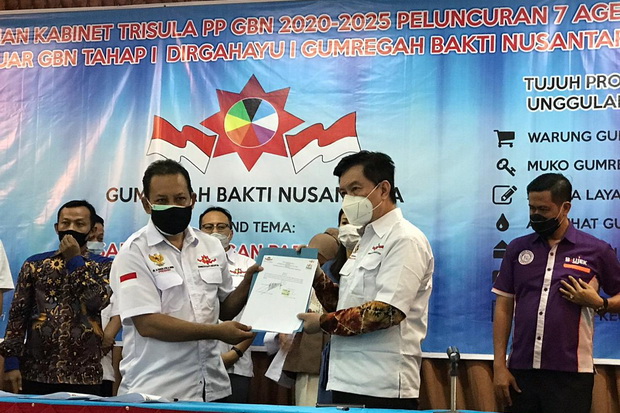 Pelaku Usaha Mikro Butuh...