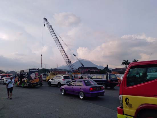 Libur Panjang, Ribuan...