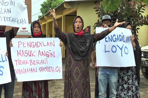 Terdakwa Kasus Perusakan...