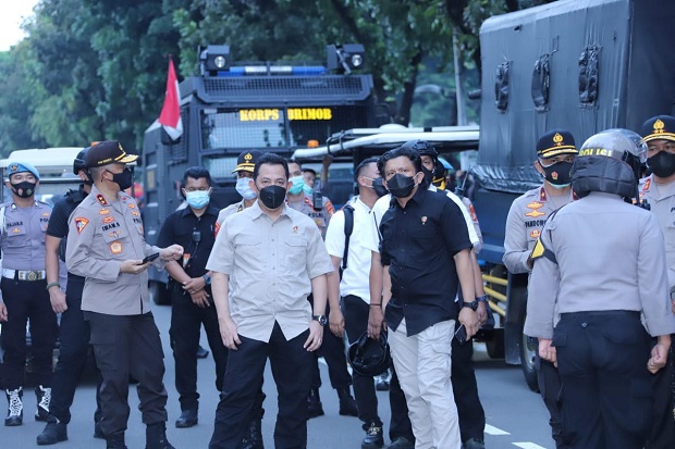 Aksi Demo Tolak UU Cipta...