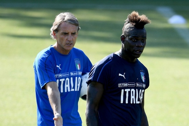 Balotelli Terlunta-Lunta...