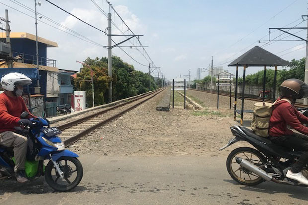Cerita Hantu Budeg di...