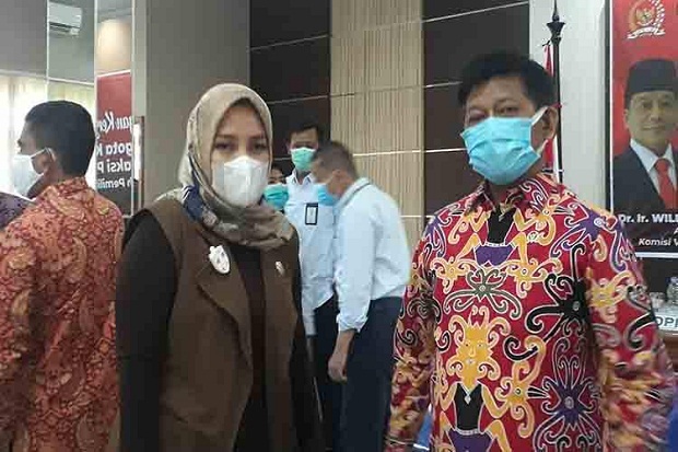 Anggota DPRD Kobar Desak...