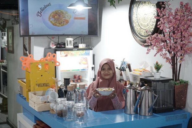 Dikemas Kekinian, Kedai...