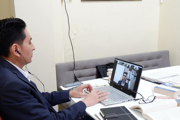 Mencermati Strategi...