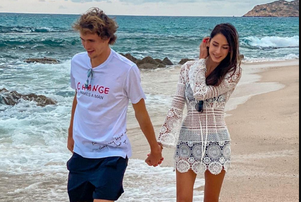 Dihamili Zverev, Model...
