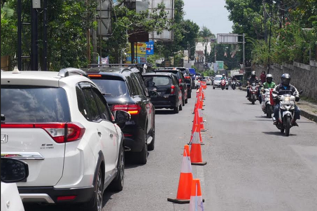 Hari Kedua Libur Panjang,...