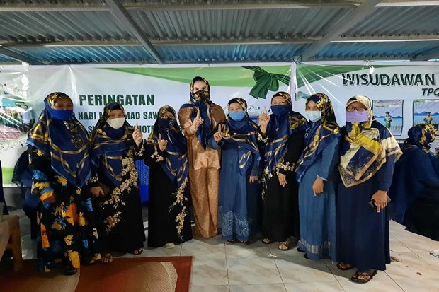 Hadiri Acara Maulid...