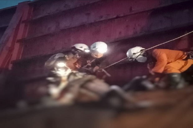 Pencari Besi Rongsokan...